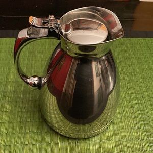 HOTELLO INSULATED CARAFE